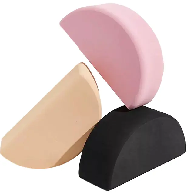 Blok do jogi w kształcie półksiężyca